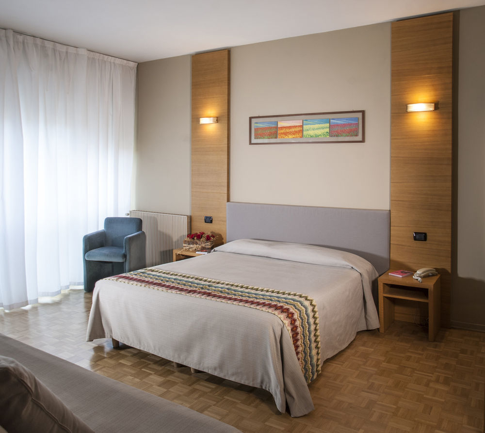 Hotel Clarici Spoleto Ngoại thất bức ảnh